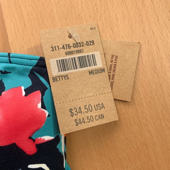 hollister matching floral navy bikini set - Picture 4 of 15